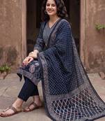 Women Floral Printed Panelled Sequinned Cotton Kurta with Trousers & With Dupatta