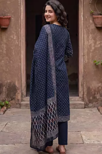 Women Floral Printed Panelled Sequinned Cotton Kurta with Trousers & With Dupatta