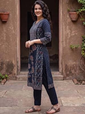 Women Floral Printed Panelled Sequinned Cotton Kurta with Trousers & With Dupatta 5