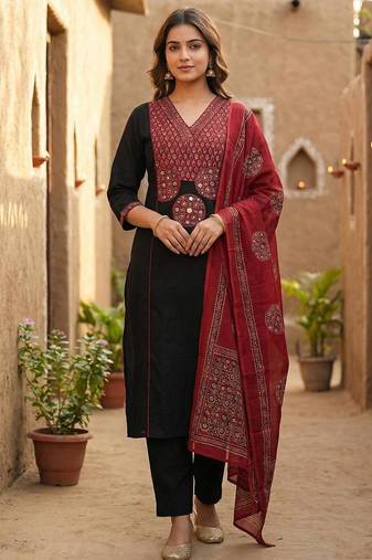 Cotton cambric printed a-line kurti-pant-dupatta set
