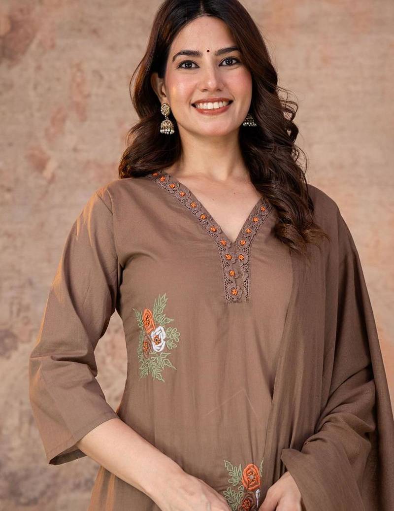 Cotton cambric straight kurti-pant-dupatta set