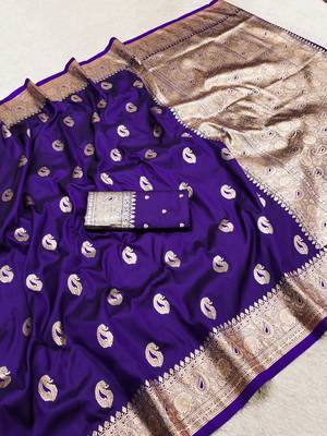 Purple soft silk blend saree with zari weaving meenakari design 5