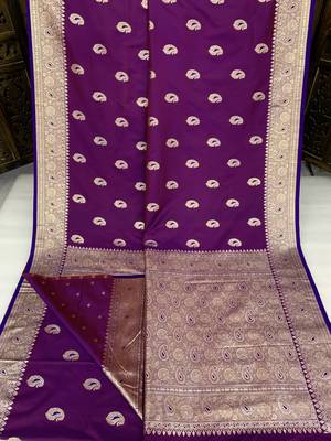 Wine soft silk blend saree with zari weaving meenakari design 4