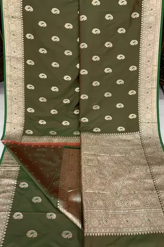 Green soft silk blend saree with zari weaving meenakari design