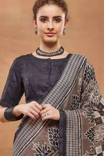 Checked silk bland saree
