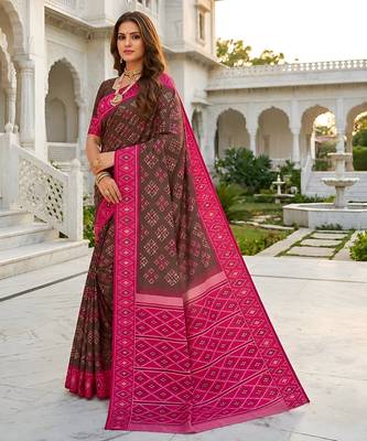 Green art silk ikkat and patola weaving concept saree & contrast blouse 2