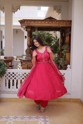 Pink beads thread embroidered mal chanderi anarkali gown set 2