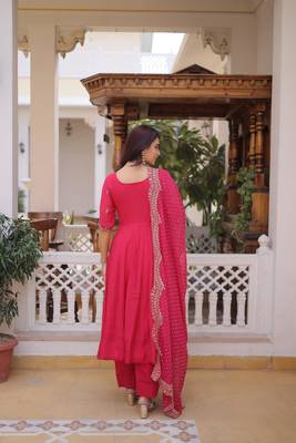 Pink beads thread embroidered mal chanderi anarkali gown set 4