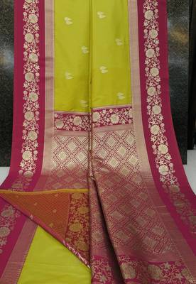 Parrot green soft silk blend saree with zari weaving meenakari design 4