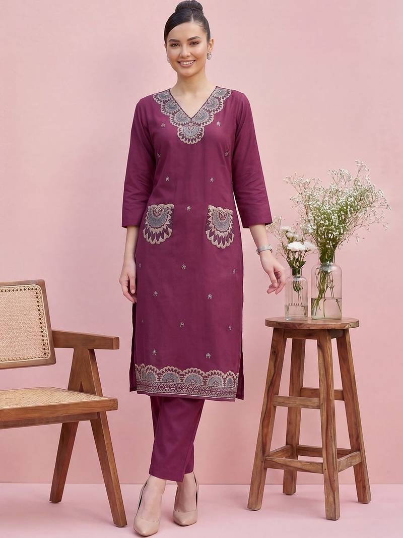 Women Ethnic Motifs Embroidered Thread Work Cotton Kurta with Trousers