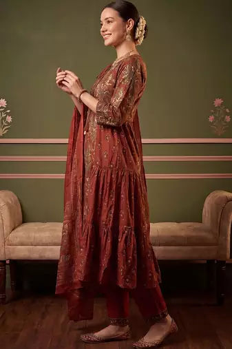 Women Ethnic Motifs Printed Tiered Cotton Kurta with Trousers & With Dupatta