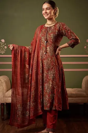 Women Ethnic Motifs Printed Tiered Cotton Kurta with Trousers & With Dupatta