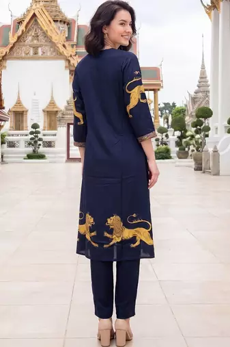 Women Ethnic Motifs Printed Kurta with Trousers