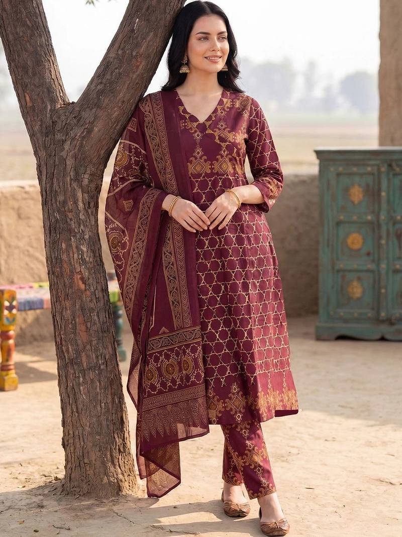Women Printed Cotton Kurta with Trousers & With Dupatta