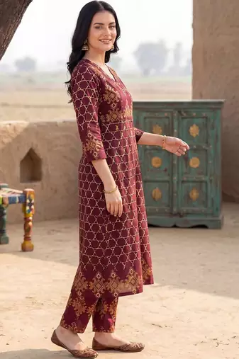 Women Printed Cotton Kurta with Trousers & With Dupatta