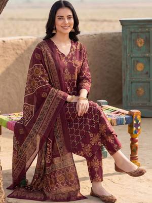 Women Printed Cotton Kurta with Trousers & With Dupatta 5