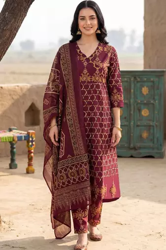 Women Printed Cotton Kurta with Trousers & With Dupatta
