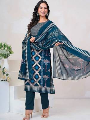 Women Floral Printed Sequinned Cotton Kurta with Trousers & With Dupatta 6