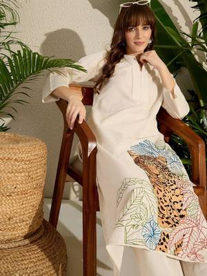 Women Animal Embroidered Thread Work Cotton Kurta with Trousers 2