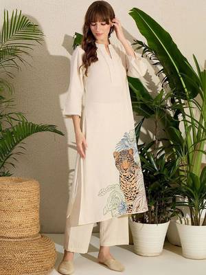 Women Animal Embroidered Thread Work Cotton Kurta with Trousers 6
