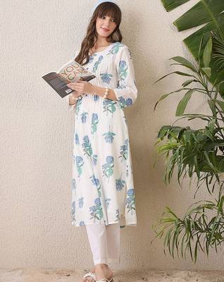 Floral Printed Mandarin Collar Cotton A-Line Kurta With Trousers 5