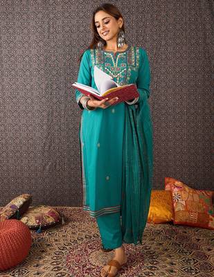 Women Embroidered Straight Kurta Trousers With Dupatta Set 6