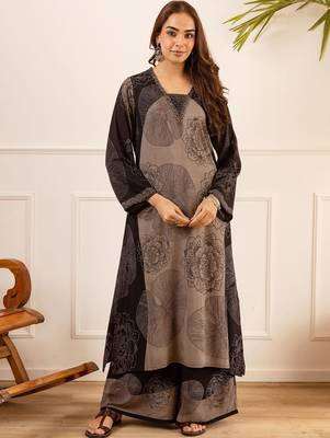Women Ethnic Motifs Printed Kurta with Palazzos 1