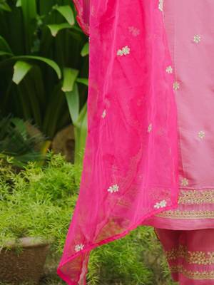 Ethnic Motifs Embroidered Thread Work Kurta with Trousers & Dupatta 5