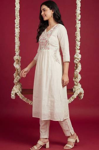 Women Floral Embroidered Empire Thread Work Cotton Kurta with Trousers