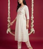 Women Floral Embroidered Empire Thread Work Cotton Kurta with Trousers