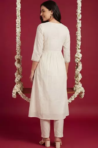 Women Floral Embroidered Empire Thread Work Cotton Kurta with Trousers