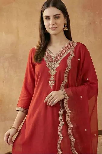 Women Ethnic Motifs Embroidered Liva Kurta with Trousers & With Dupatta