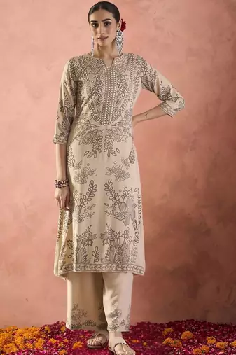 Women Ethnic Motifs Printed Sequinned Kurta with Trousers