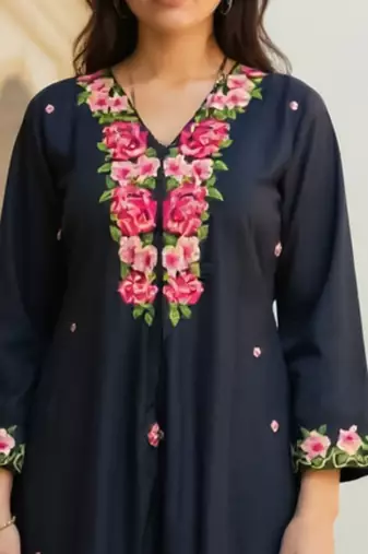 Women Floral Embroidered Kurta with Trousers
