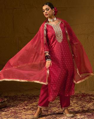 Ethnic Motifs Embroidered Chanderi Silk Straight Kurta With Trousers & Dupatta 1
