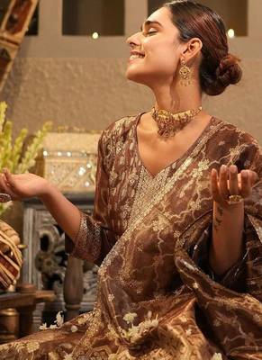 Women Ethnic Motifs Printed Kurta with Trousers & Dupatta 6