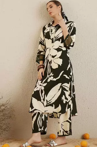 Women Floral Printed Sequinned Kurta with Trousers