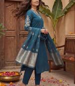 Women Ethnic Motifs Embroidered Thread Work Kurta with Trousers & With Dupatta