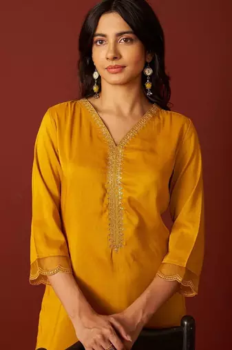 Women Ethnic Motifs Embroidered Sequinned Kurta with Trousers & With Dupatta