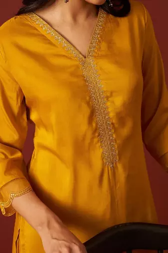 Women Ethnic Motifs Embroidered Sequinned Kurta with Trousers & With Dupatta