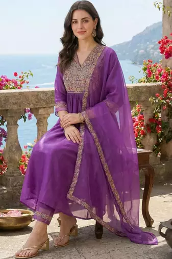Women Floral Embroidered Pleated Liva Kurta with Trousers & With Dupatta