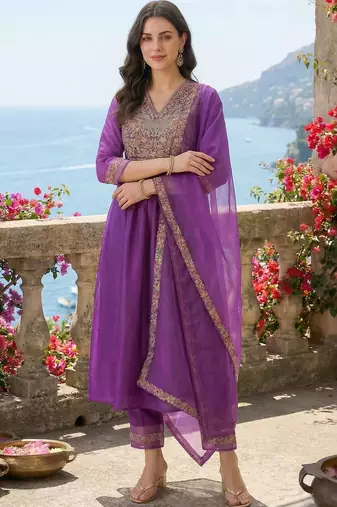 Women Floral Embroidered Pleated Liva Kurta with Trousers & With Dupatta