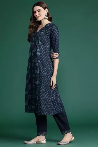 Floral Printed Panelled Cotton Kurta with Trousers & With Dupatta