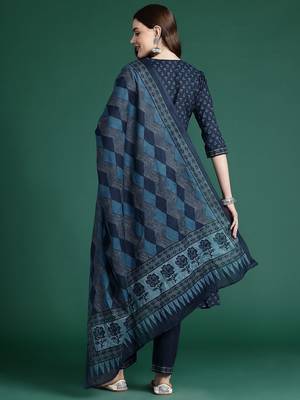 Floral Printed Panelled Cotton Kurta with Trousers & With Dupatta 7