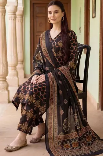 Women Printed Mirror Work Cotton Kurta with Trousers & With Dupatta