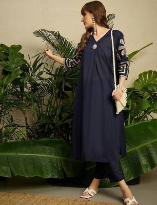 Women Ethnic Motifs Embroidered Thread Work Cotton Kurta With Trouser 5