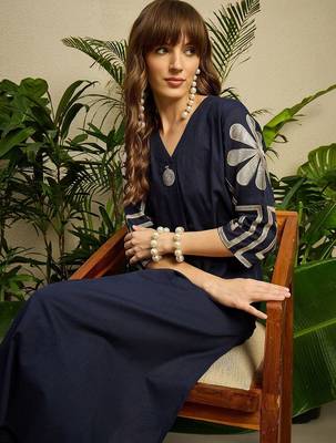 Women Ethnic Motifs Embroidered Thread Work Cotton Kurta With Trouser 6