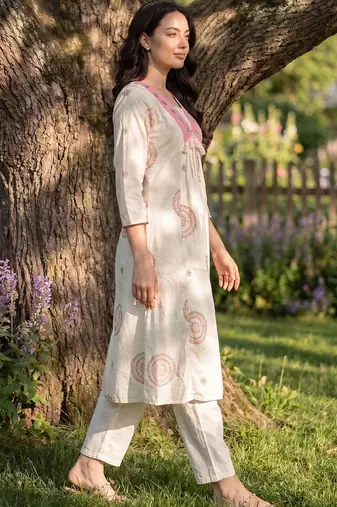 Women Ethnic Motifs Printed Mirror Work Cotton Kurta with Trousers