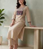 Women Ethnic Motifs Printed Cotton Kurta with Trousers