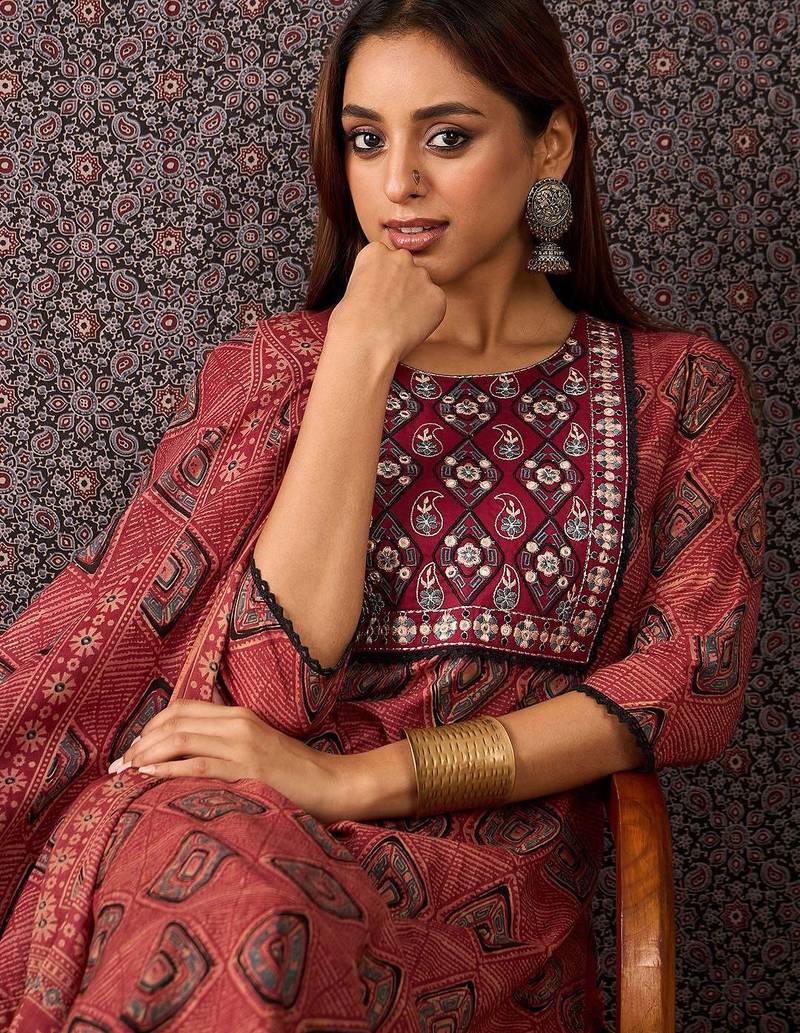 Geometric Printed Mirror Work Cotton Kurta With Trousers & Dupatta
